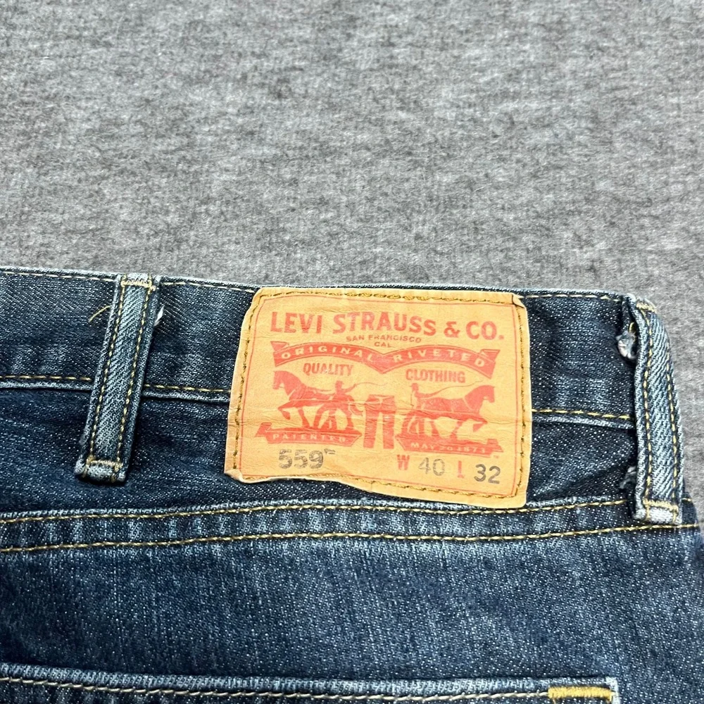 Levis 559 Relaxed Straight Leg Jeans Mens 40x32 Blue Distressed Denim Pants